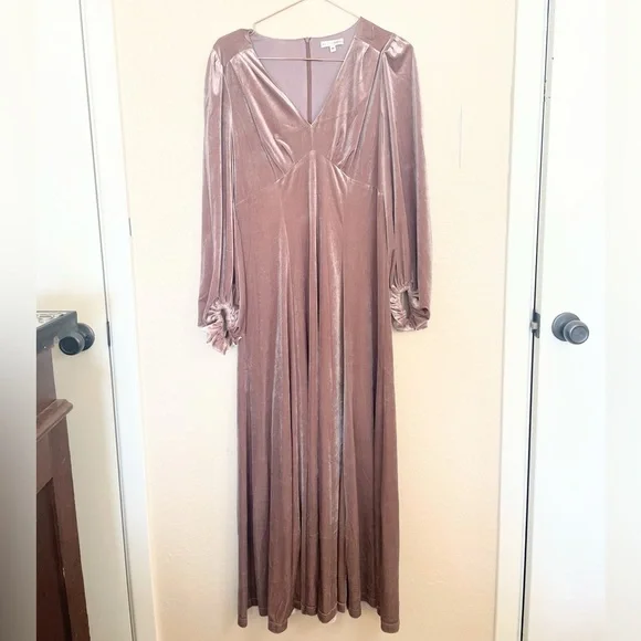 Baltic Born Erika Velvet Maxi Dress Romantic Mauve Size M - Picture 1 of 11